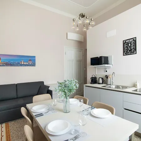 Galileo Galilei Apartment *